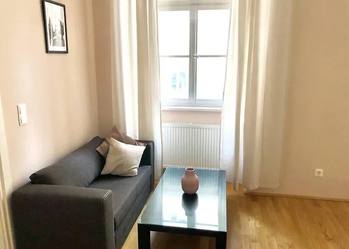 City Centre - Best Location, Big & New 110 M2 Apt